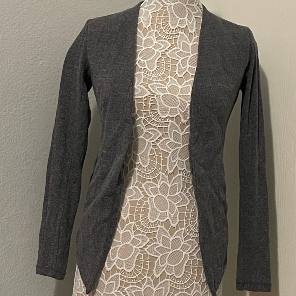 BCBG GENERATION Cardigan 
size XXS
